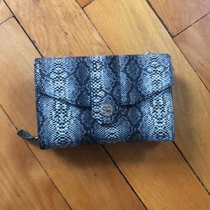 Samantha Brown wallet / clutch with strap